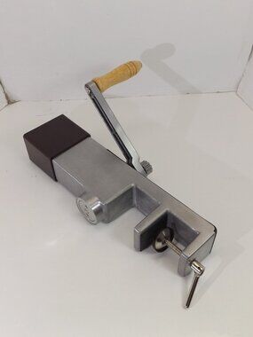 Victorio Grain Mill VKP1012 Hand Crank Flour Wheat Rice Corn Oats Barley  Spices